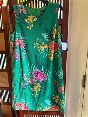 NWT JH Green Tropical Floral Sleeveless Shift Dress